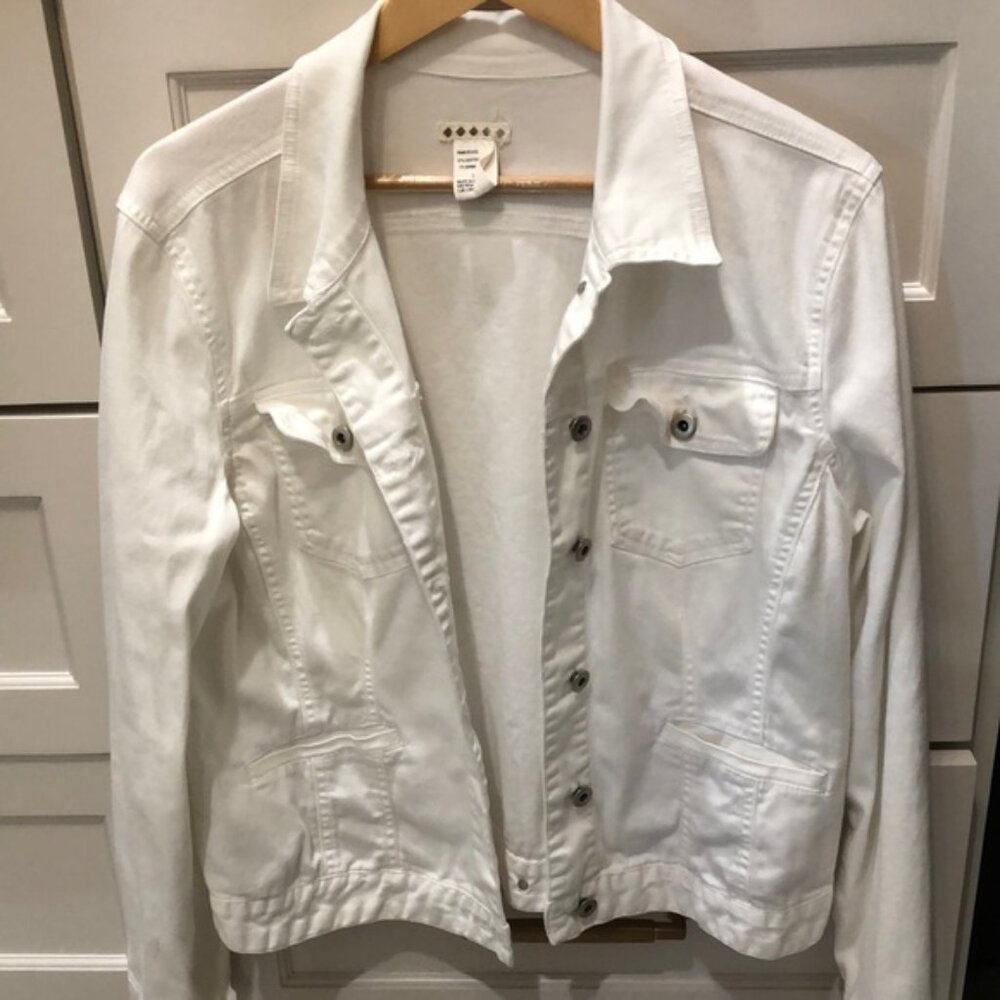 White medium weight jacket with some stretch XL